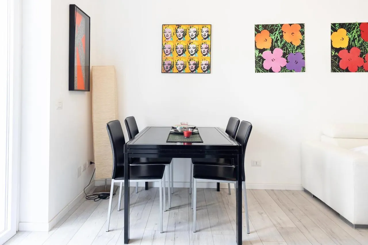 Elegante Bilocale In Corso Lodi/Brenta Apartment Milan