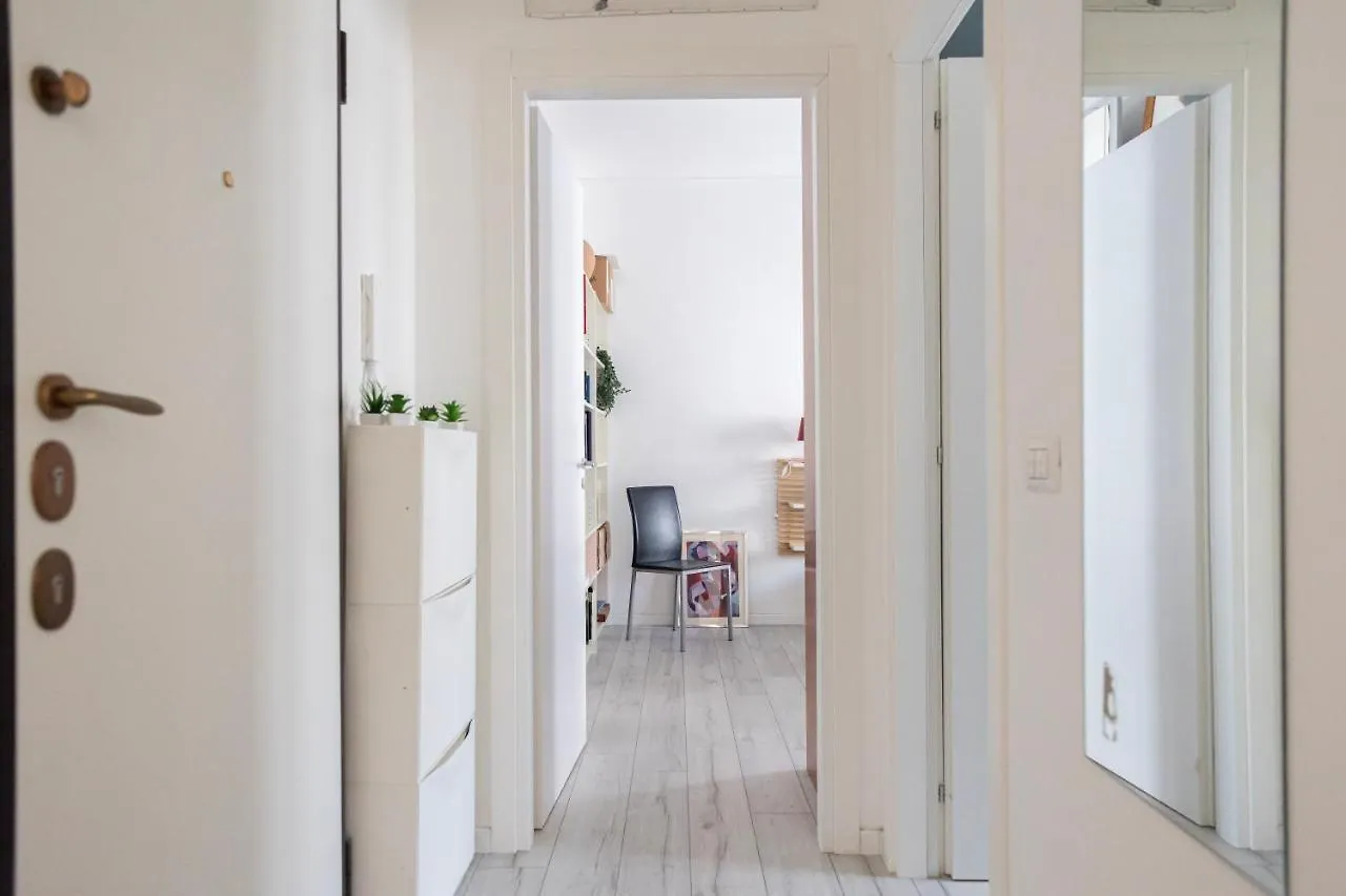 Elegante Bilocale In Corso Lodi/Brenta Apartment Milan 0*,  Italy
